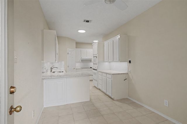 1227 Wooded Trail, Hurst, TX 76053