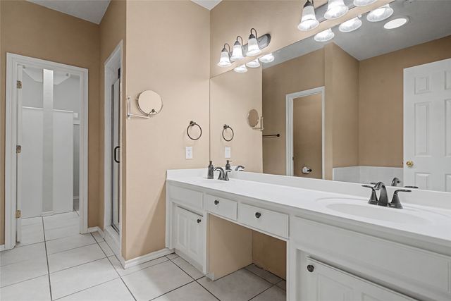 1227 Wooded Trail, Hurst, TX 76053