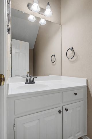 1227 Wooded Trail, Hurst, TX 76053