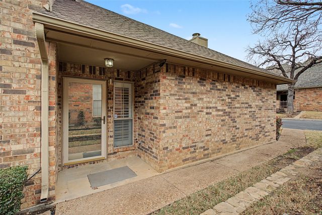 1227 Wooded Trail, Hurst, TX 76053