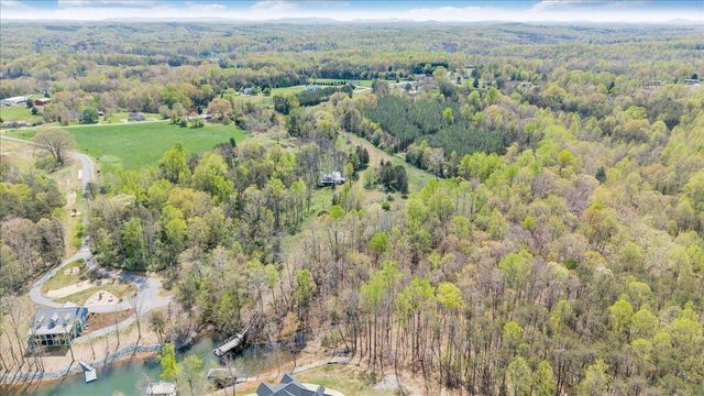 1401 Merriman Way RD, Moneta, VA 24121