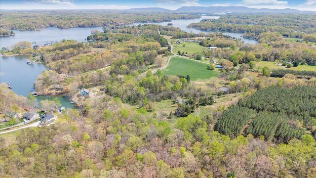 1401 Merriman Way RD, Moneta, VA 24121