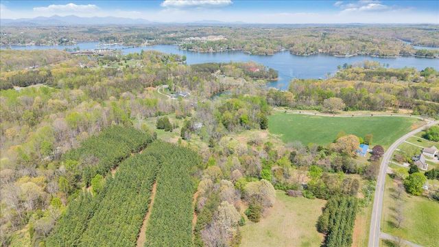 1401 Merriman Way RD, Moneta, VA 24121