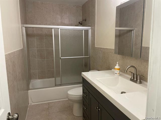 95 Hill Court, Calverton, NY 11933