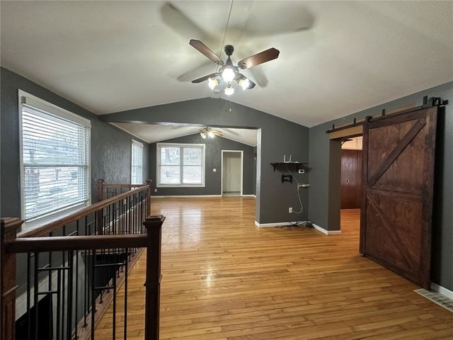 259 27th Avenue SW, Cedar Rapids, IA 52404