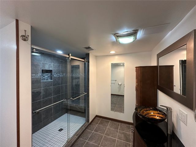 259 27th Avenue SW, Cedar Rapids, IA 52404