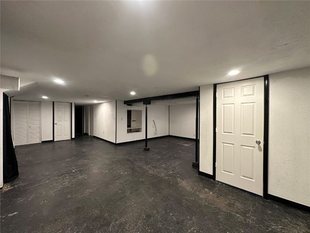 259 27th Avenue SW, Cedar Rapids, IA 52404