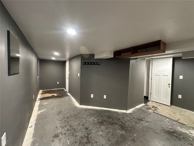 259 27th Avenue SW, Cedar Rapids, IA 52404