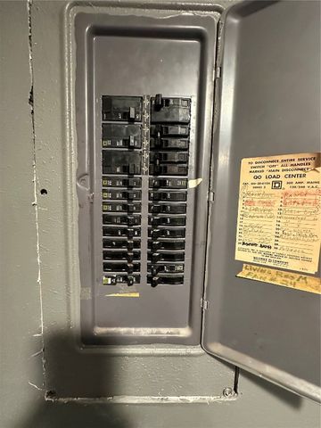 259 27th Avenue SW, Cedar Rapids, IA 52404