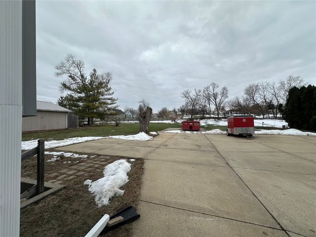 259 27th Avenue SW, Cedar Rapids, IA 52404