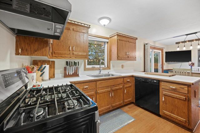 W162N10528 Auburn LANE, Germantown, WI 53022