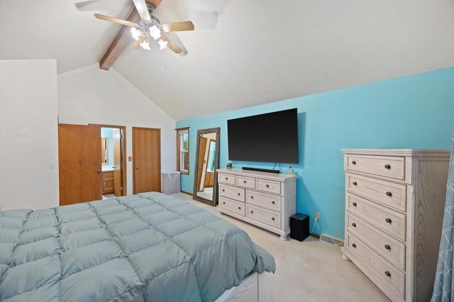 W162N10528 Auburn LANE, Germantown, WI 53022