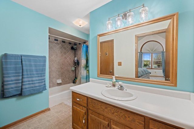 W162N10528 Auburn LANE, Germantown, WI 53022