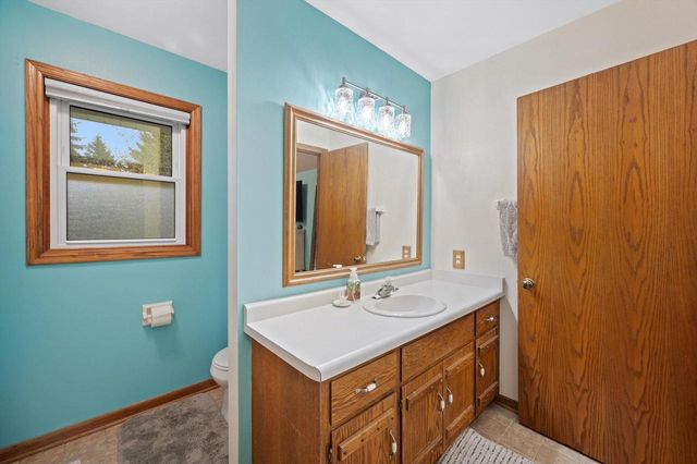 W162N10528 Auburn LANE, Germantown, WI 53022