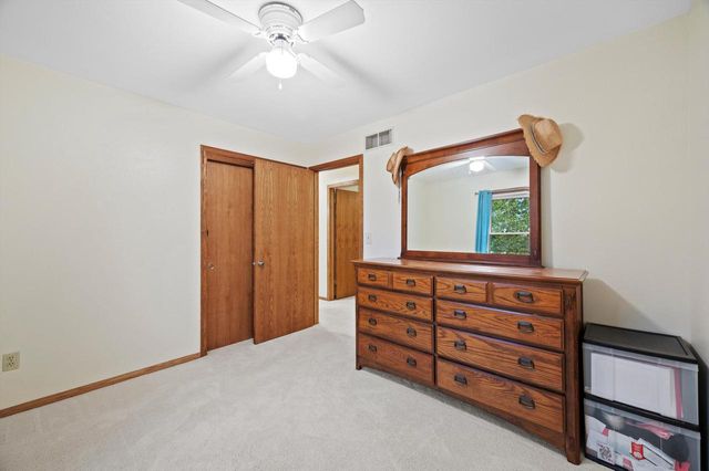 W162N10528 Auburn LANE, Germantown, WI 53022