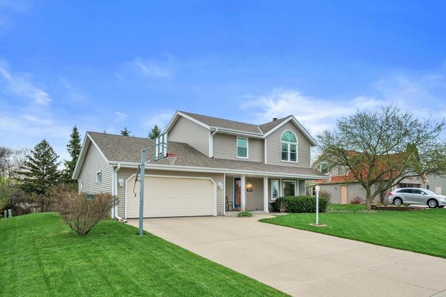 W162N10528 Auburn LANE, Germantown, WI 53022