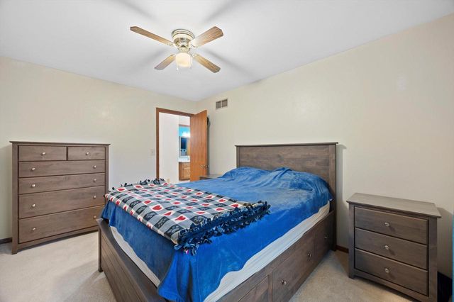 W162N10528 Auburn LANE, Germantown, WI 53022
