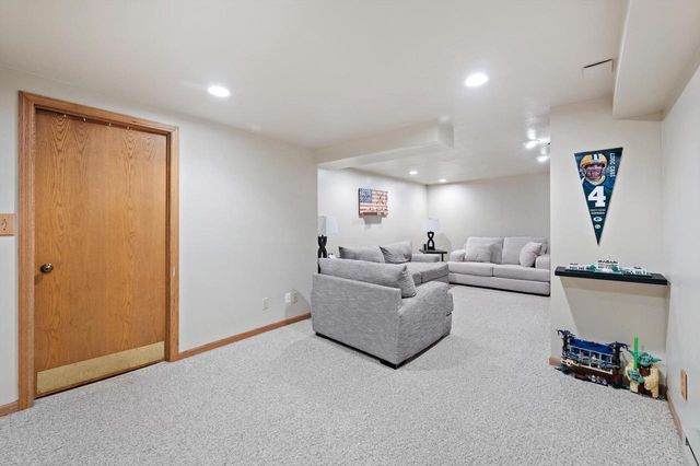 W162N10528 Auburn LANE, Germantown, WI 53022