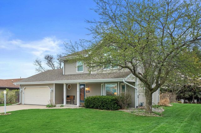 W162N10528 Auburn LANE, Germantown, WI 53022