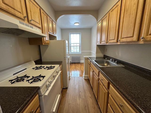 24 Concord Ave 516, Cambridge, MA 02138