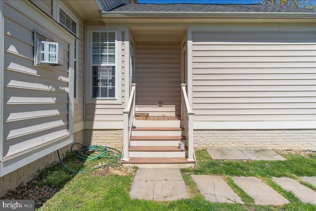 5523 TRACEY BRUCE DR, Adamstown, MD 21710