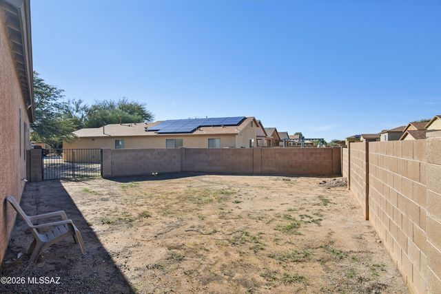 8202 W Calle Sancho Panza, Tucson, AZ 85757