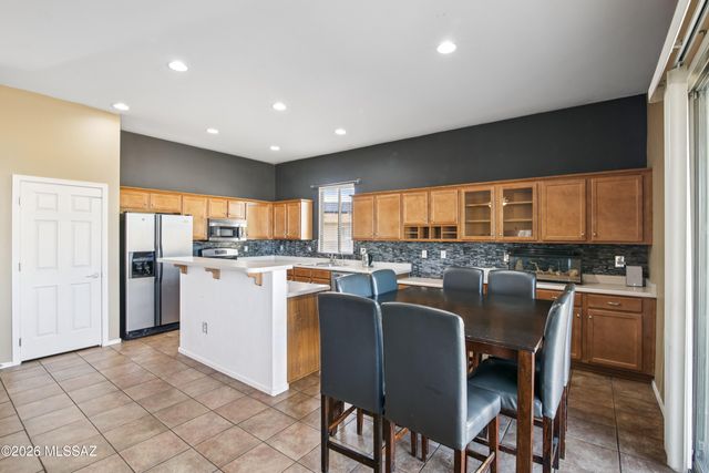 8202 W Calle Sancho Panza, Tucson, AZ 85757