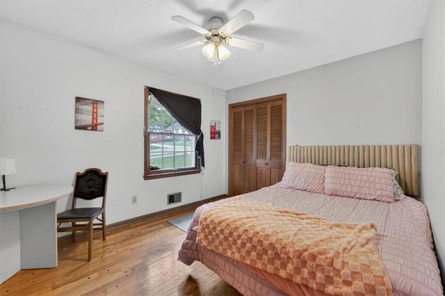 413 SW SUNSET Drive, Lee's Summit, MO 64081