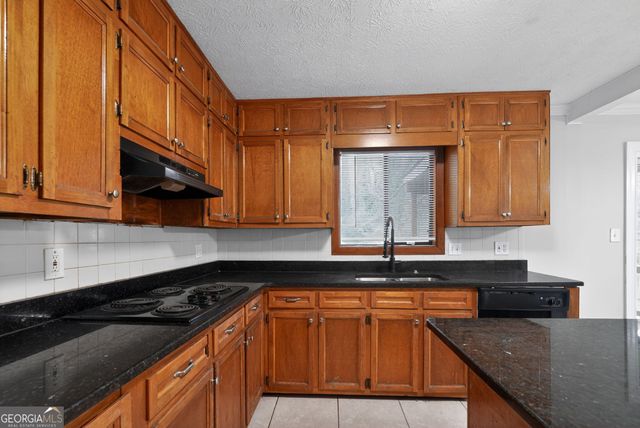 1459 Hidden Hills Parkway, Stone Mountain, GA 30088