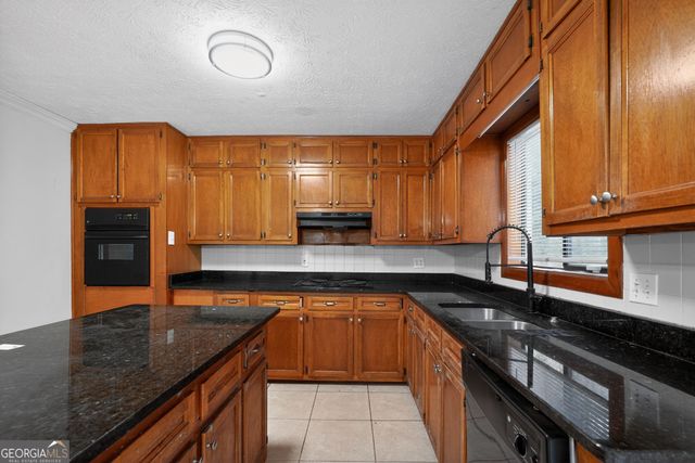 1459 Hidden Hills Parkway, Stone Mountain, GA 30088