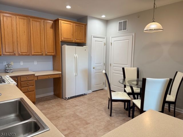 9411 Warrens Way, Wanaque Boro, NJ 07465