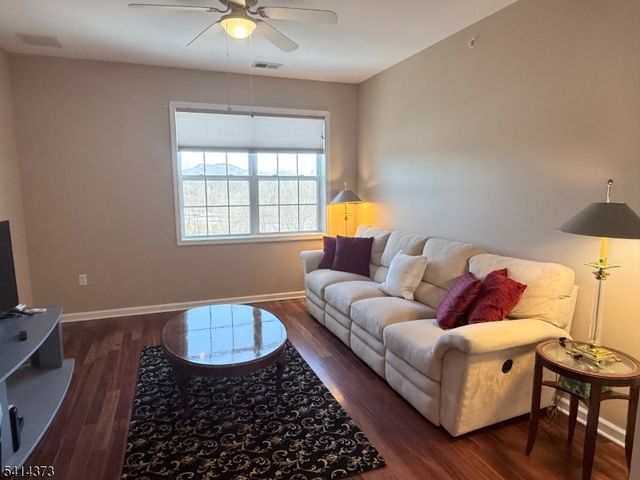 9411 Warrens Way, Wanaque Boro, NJ 07465