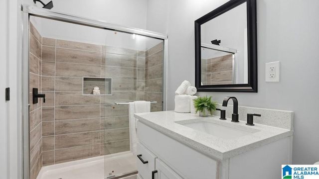 1400 46TH STREET ENSLEY, Birmingham, AL 35208