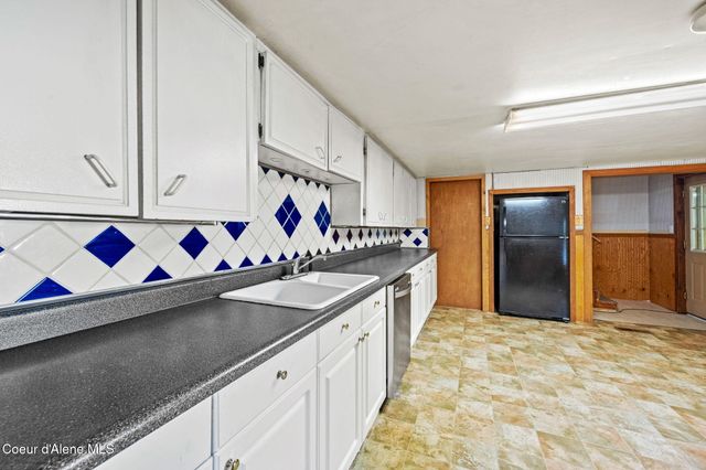 508 B St, Pinehurst, ID 83850