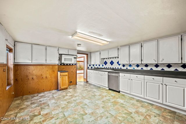 508 B St, Pinehurst, ID 83850