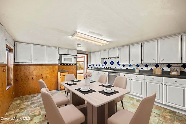 508 B St, Pinehurst, ID 83850