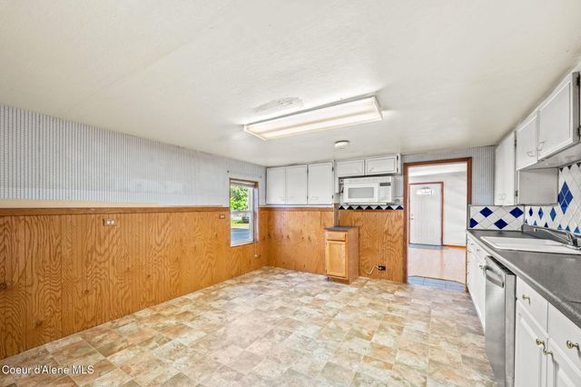 508 B St, Pinehurst, ID 83850