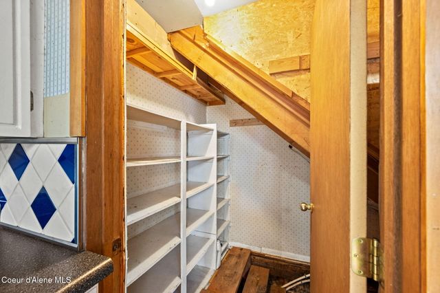 508 B St, Pinehurst, ID 83850