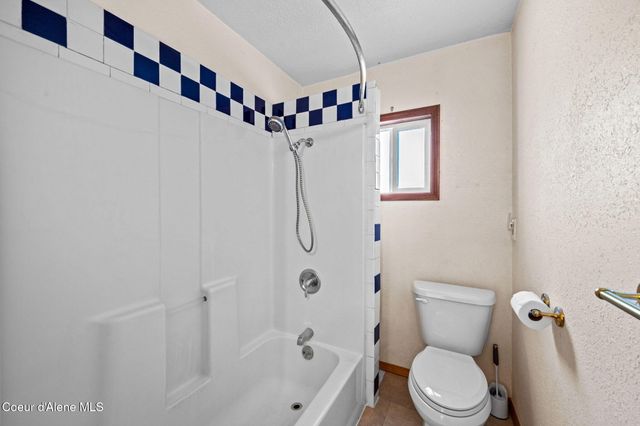 508 B St, Pinehurst, ID 83850