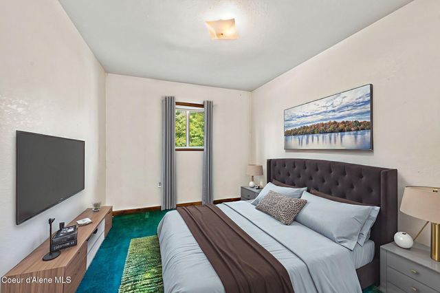 508 B St, Pinehurst, ID 83850