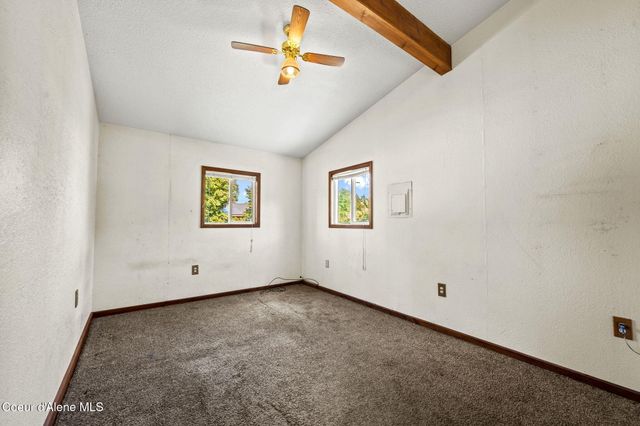 508 B St, Pinehurst, ID 83850