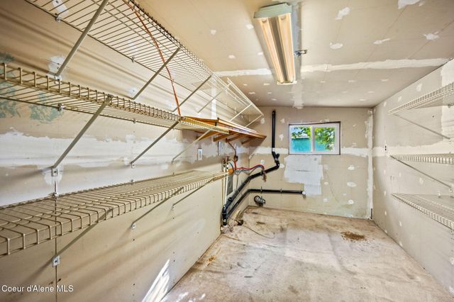 508 B St, Pinehurst, ID 83850