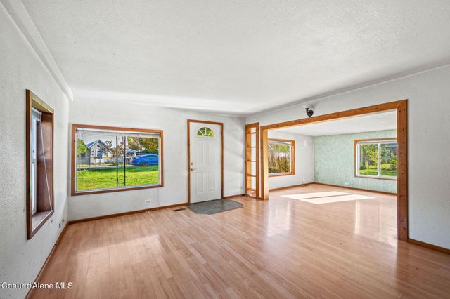 508 B St, Pinehurst, ID 83850