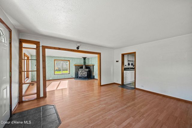 508 B St, Pinehurst, ID 83850