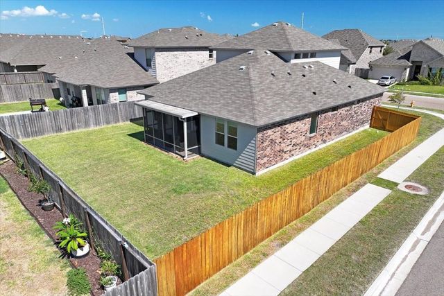 8153 Luz De Luna Street, Corpus Christi, TX 78414