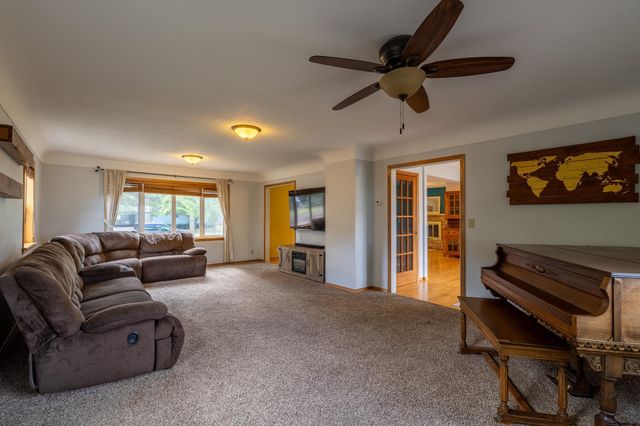 913 Park Drive S, Fargo, ND 58103