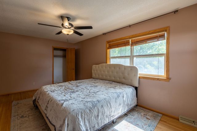 913 Park Drive S, Fargo, ND 58103