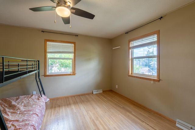 913 Park Drive S, Fargo, ND 58103