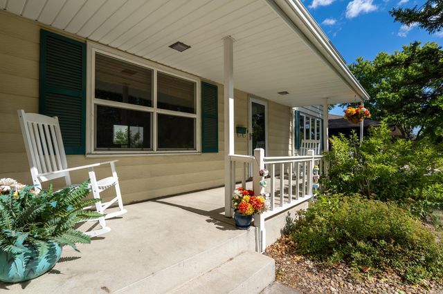913 Park Drive S, Fargo, ND 58103