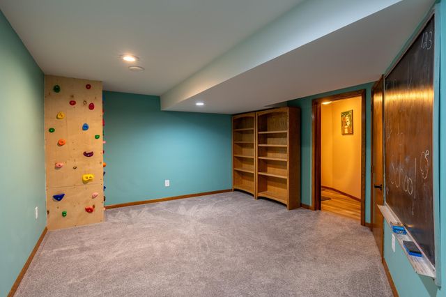 913 Park Drive S, Fargo, ND 58103